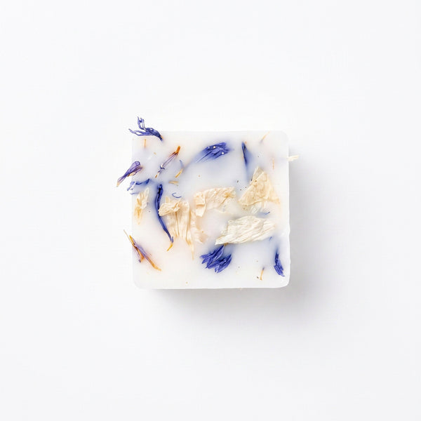 Fresh Linen botanical soy wax melt, hand-poured in Mumbles